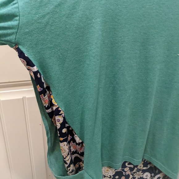 Women's Size M Mint Patterned Baggy Casual Two Layered Top - Picture 3 of 6